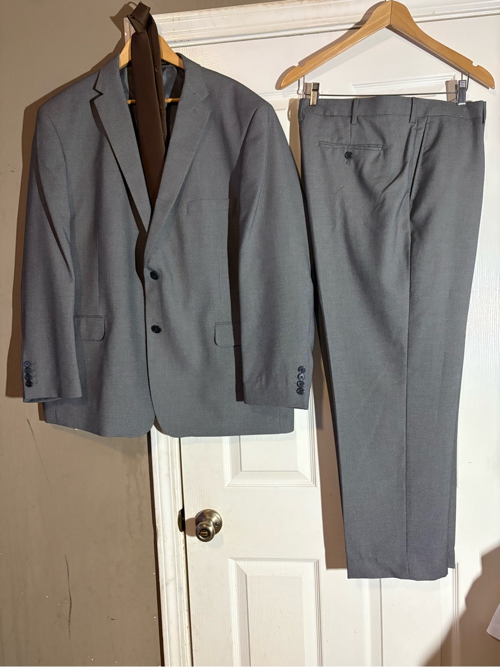 Pierre Laurant Men's Gray Two-Piece Suit Jacket & Trousers